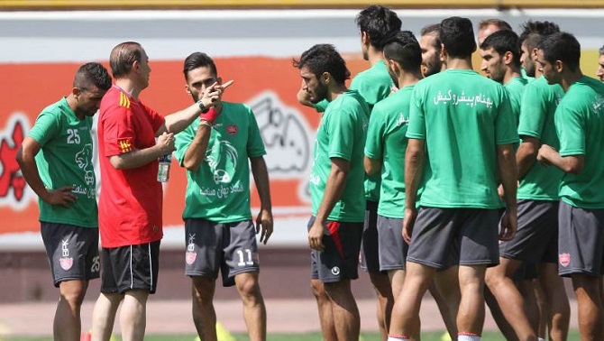 حواشی تمرین پرسپولیس؛ شعار ها بر علیه درخشان ادامه دارد
